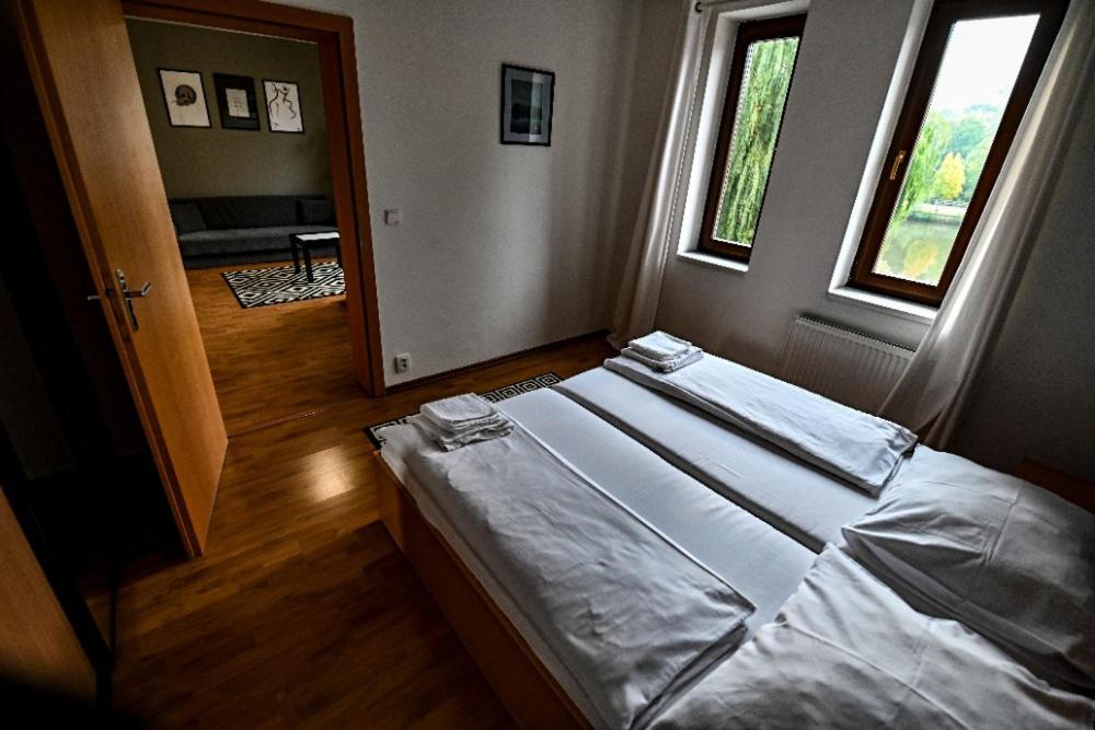 Aparthotel Faust Дечин Екстер'єр фото